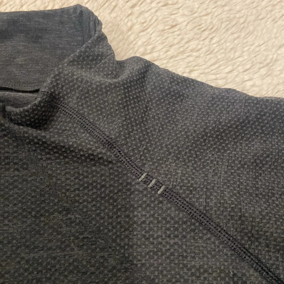 Lululemon Metal Vent Tech 1/2 Zip 2.0 - Picture 4 of 13